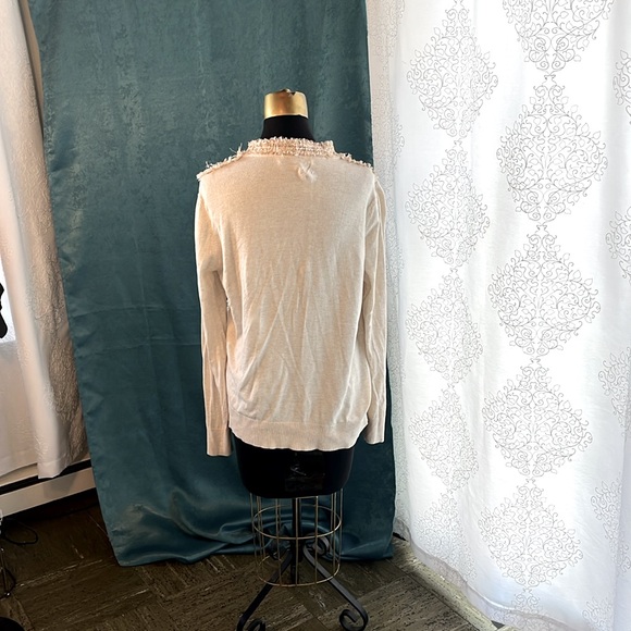 Tweed front light sweater. - Picture 3 of 3